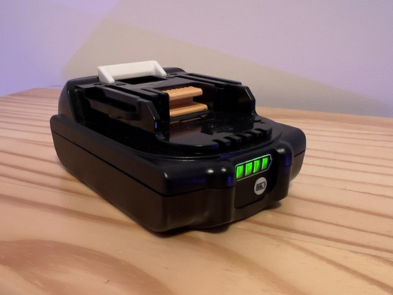 Аккумулятор Makita 2.0 Ah, новый