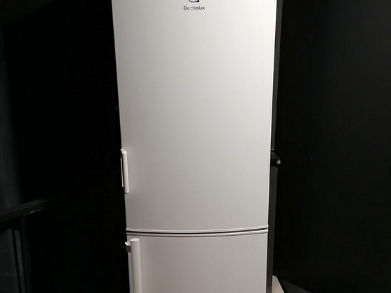 Müüa heas korras Electroluxi 185 cm külmkapp.