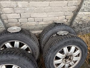 Шины и диски для Chrysler Grand Voyager (4 фото из 4)