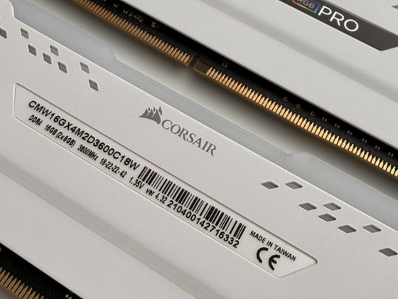 CORSAIR VENGEANCE RGB PRO 16Gb DDR4 3600MHz