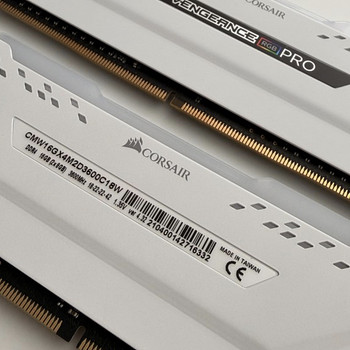 CORSAIR VENGEANCE RGB PRO 16Gb DDR4 3600MHz