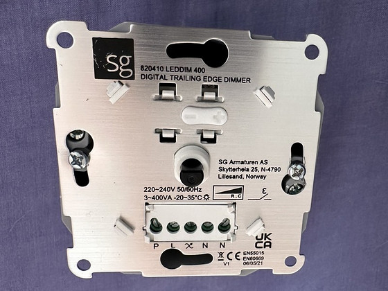 SG LED dimmer 400 NY