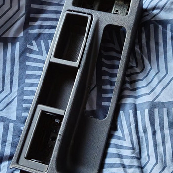 BMW E36 keskkonsool koos sahtlitega - originaal