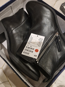 Новые полусапожки от H&M. Стелька 25 - 25,5 см (1 фото из 7)