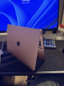 Macbook Air 13 дюймов 2020 (6 фото из 8)