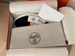 Hermes Bouncing мужские кроссовки из сетки черно-бело-оранже (6 фото из 8)