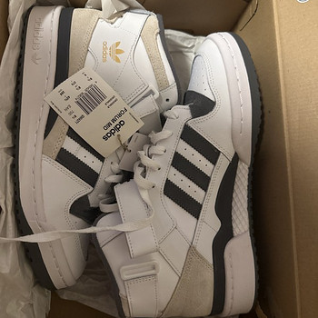 Adidas Orum Mid Original, suurus 42. UUS, kandmata.