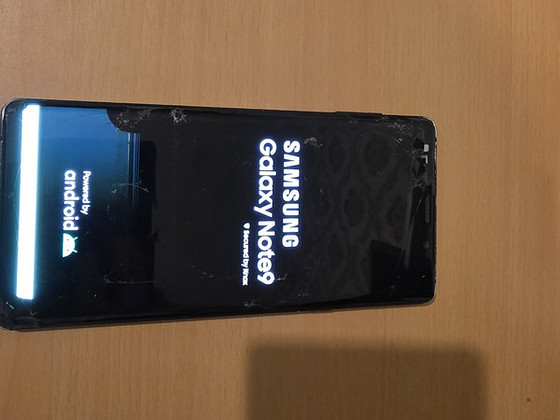 Müün katkise Samsung Note 9 telefoni