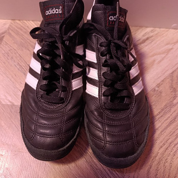Jalgpalli tossud Adidas