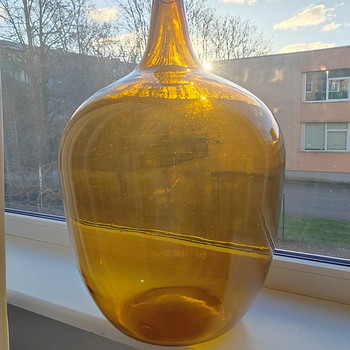 Большая бутылка