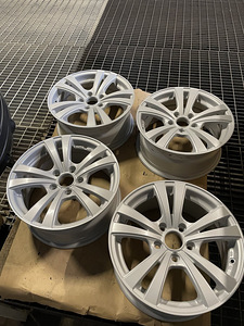 Toyota veljed (1 foto / 3)
