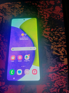 Samsung a52 продаю (1 фото из 2)