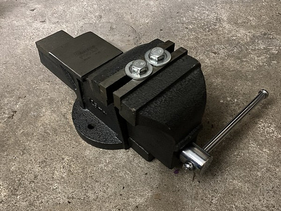 Тиски Kamasa 125мм