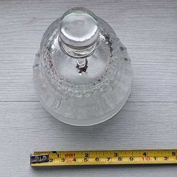 Стеклянный колокольчик