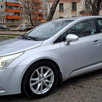 Продам TOYOTA AVENSIS, АВТ SEDAN 2010.г.в. 2.0 бензин 112 kw