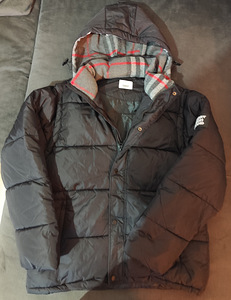 Burberry puffer (1 foto / 2)