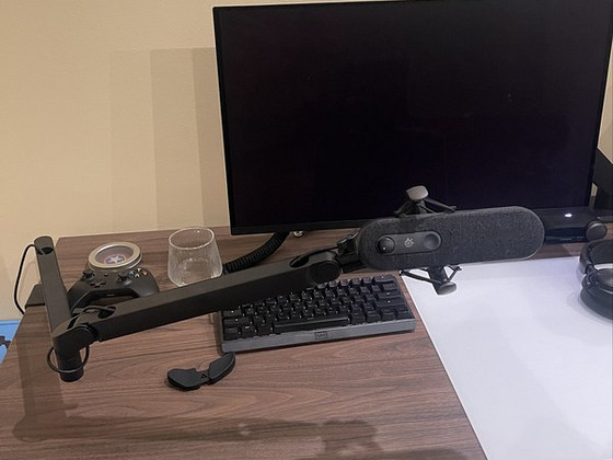 Steelseries Alias + Elgato Wave Mic Arm LP