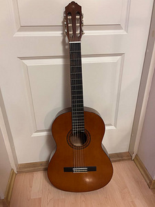 Классическая гитара Yamaha C40 (1 фото из 2)