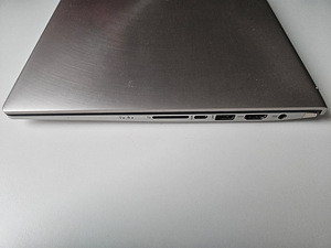 Asus Zenbook UX533FN (3 foto / 5)