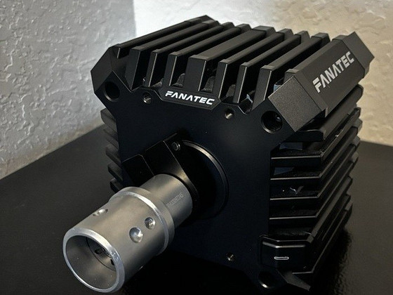 Fanatec CSL DD QR 1 wheelbase ja 8 NM Boost Kit