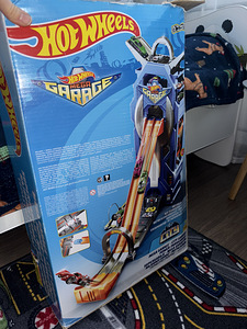 Hot Wheels (1 фото из 2)