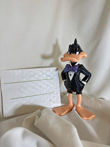 Donald Duck — kollektsioneeritav 3D-pardifiguur smokingus (1 foto / 3)