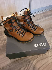 Talvesaapad ecco (1 foto / 2)