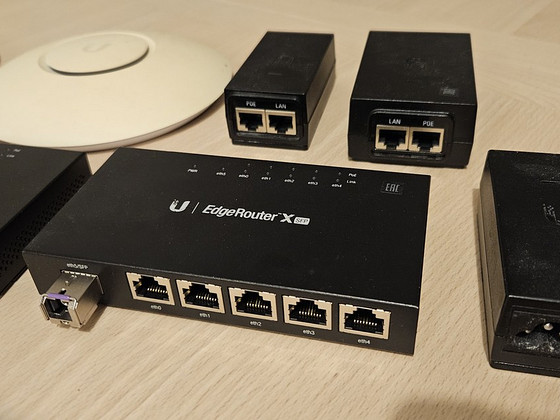Ubiquiti Edgerouter X (SFP) + SFP SNR