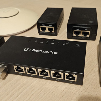 Ubiquiti Edgerouter X (SFP) + SFP SNR