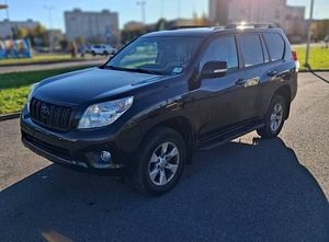 Литые диски Toyota Land Cruiser Hilux R17 с шинами (6 фото из 6)