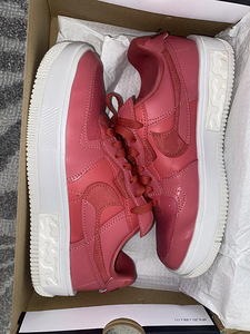 W Air Force 1 Fontanka (1 фото из 2)
