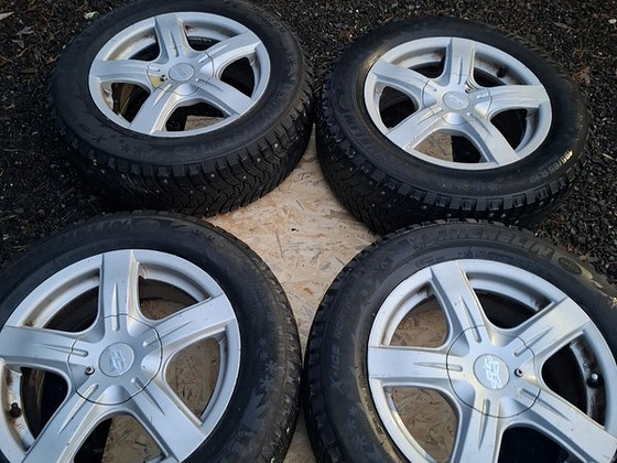 15" valuveljed naastrehvidega Michelin 5x100, 4x114.3, 4x100
