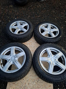 15" valuveljed naastrehvidega Michelin 5x100, 4x114.3, 4x100 (1 foto / 7)