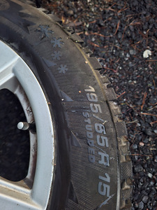 15" valuveljed naastrehvidega Michelin 5x100, 4x114.3, 4x100 (3 foto / 7)