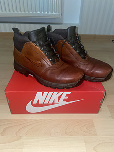 Ботинки Nike (1 фото из 5)