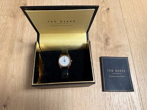 Часы Ted Baker (2 фото из 3)