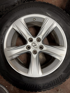 18" Lexus RX originaalveljed 5x114,3 + 235/65/18 m+s (2 foto / 7)
