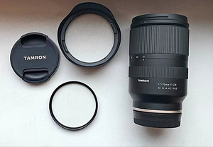 Tamron 17-70mm f/2.8 Di III-A VC RXD Sony (1 foto / 3)