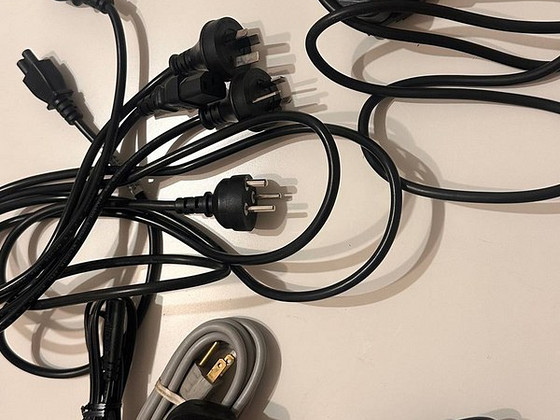 Võrgukaablid ja adapterid Type D, Type H, Type B, Type G