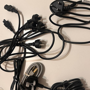 Võrgukaablid ja adapterid Type D, Type H, Type B, Type G
