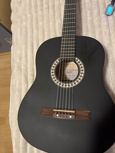 Продам гитару (6 фото из 10)