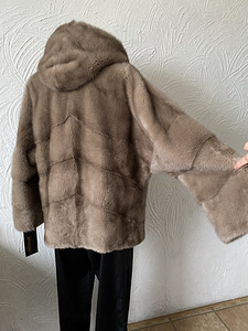 Норковая шуба, куртка, полушубок из норки 39-40(42?) (3 фото из 9)