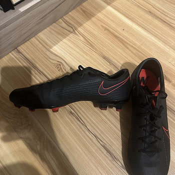 Футбольные бутсы Nike Mercurial Vapor