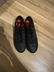 Футбольные бутсы Nike Mercurial Vapor (2 фото из 3)