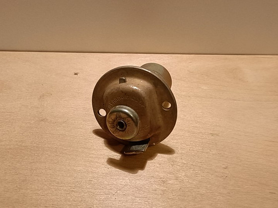 Auto haagise elektri lülitaja