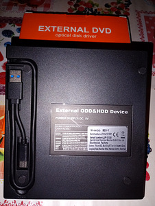 Klaver suntesaator uus ja DVD mängijad koos puldiga (8 foto / 10)