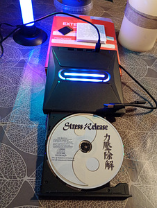 Klaver suntesaator uus ja DVD mängijad koos puldiga (10 foto / 10)