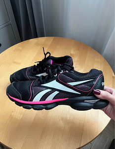 Кроссовки Reebok (1 фото из 7)