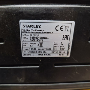 Компрессор Stanley DN200/8/6 + коробка (3 фото из 4)