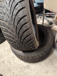 205/55 R16 (1 foto / 3)
